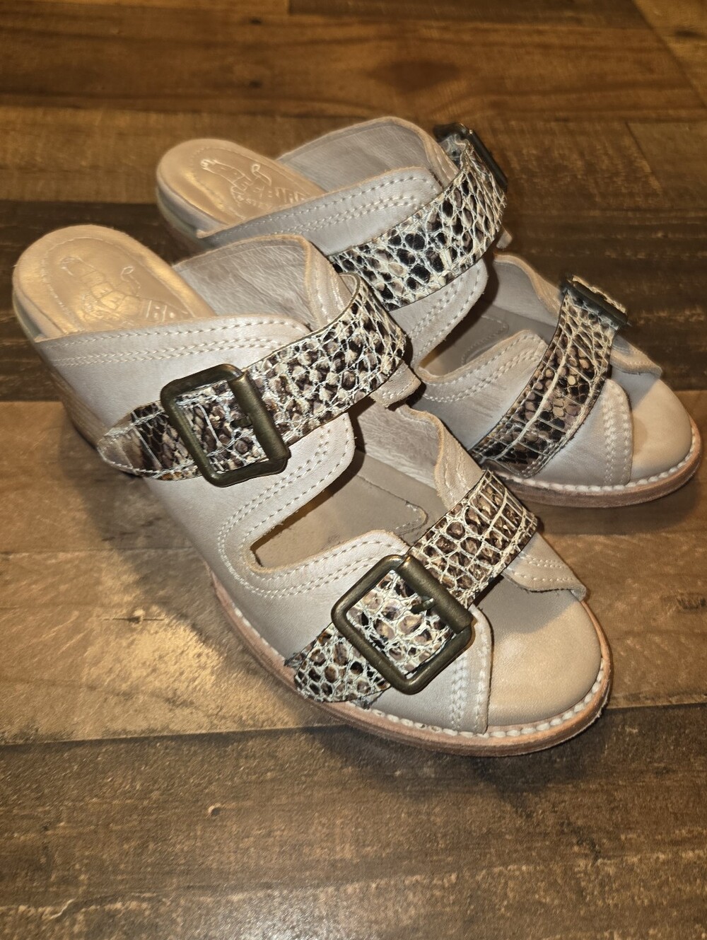FREEBIRD Stores Caprice Slides Sandals Two-Strap Buckle Mules 7 - Picture 3 of 8